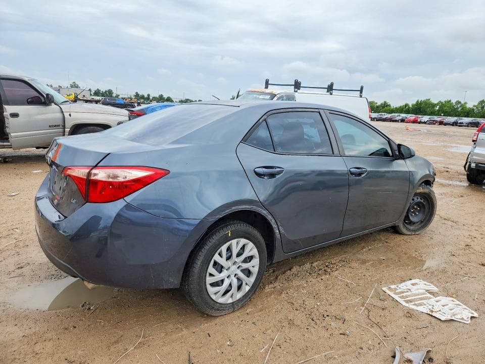 2017 TOYOTA COROLLA LE 3