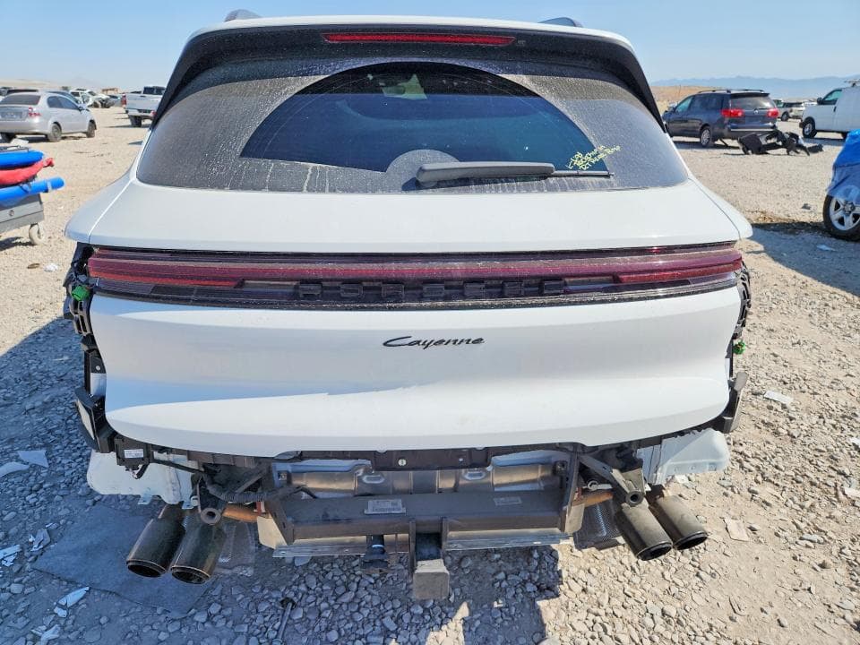 2025 PORSCHE CAYENNE 6