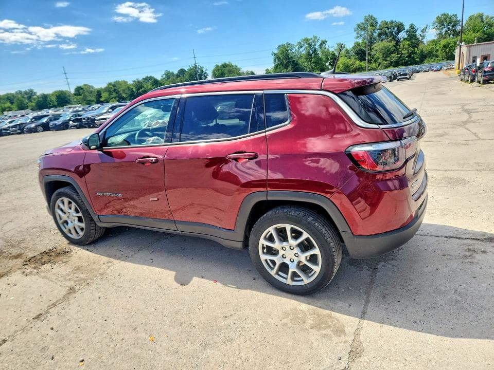 2022 JEEP COMPASS LATITUDE LUX 2