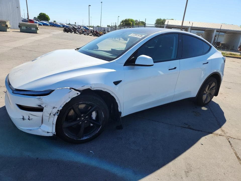 2026 TESLA MODEL Y
