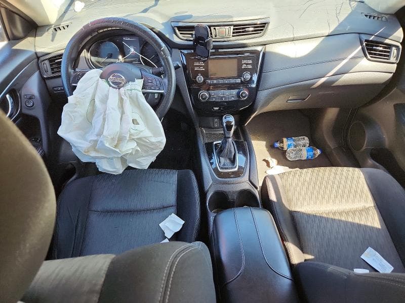 2017 NISSAN ROGUE S 8