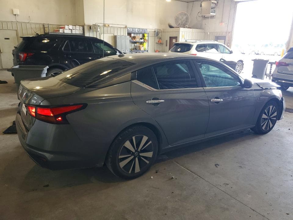 2022 NISSAN ALTIMA SV 3