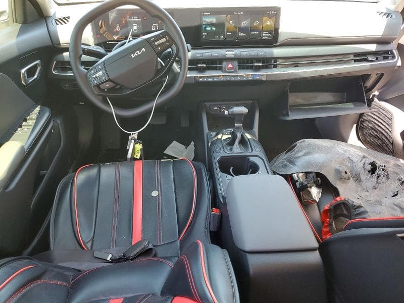 2025 KIA K4 LXS 8
