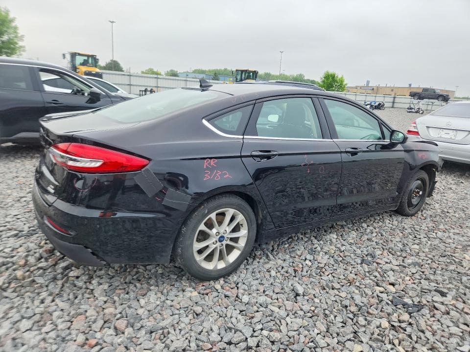 2019 FORD FUSION SE 3
