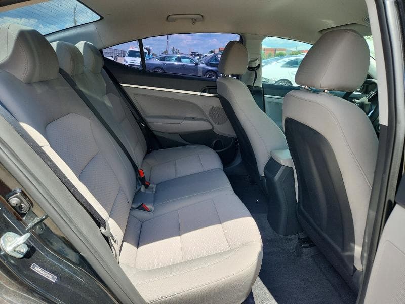 2020 HYUNDAI ELANTRA SE 10