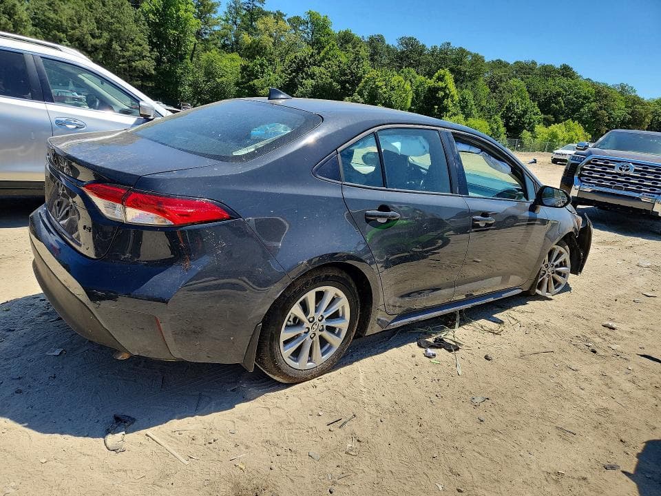 2026 TOYOTA COROLLA LE 3