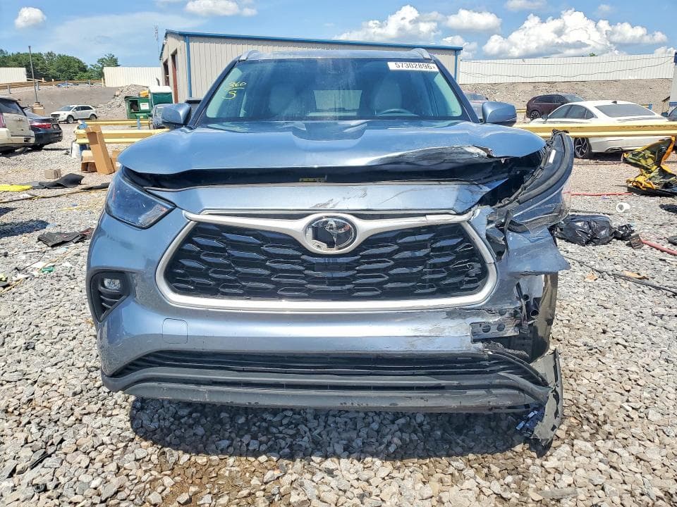 2024 TOYOTA HIGHLANDER XLE 5