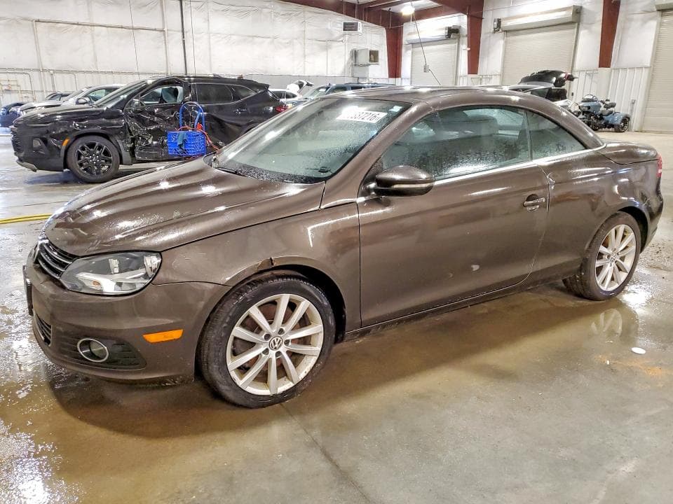 2013 VOLKSWAGEN EOS KOMFORT