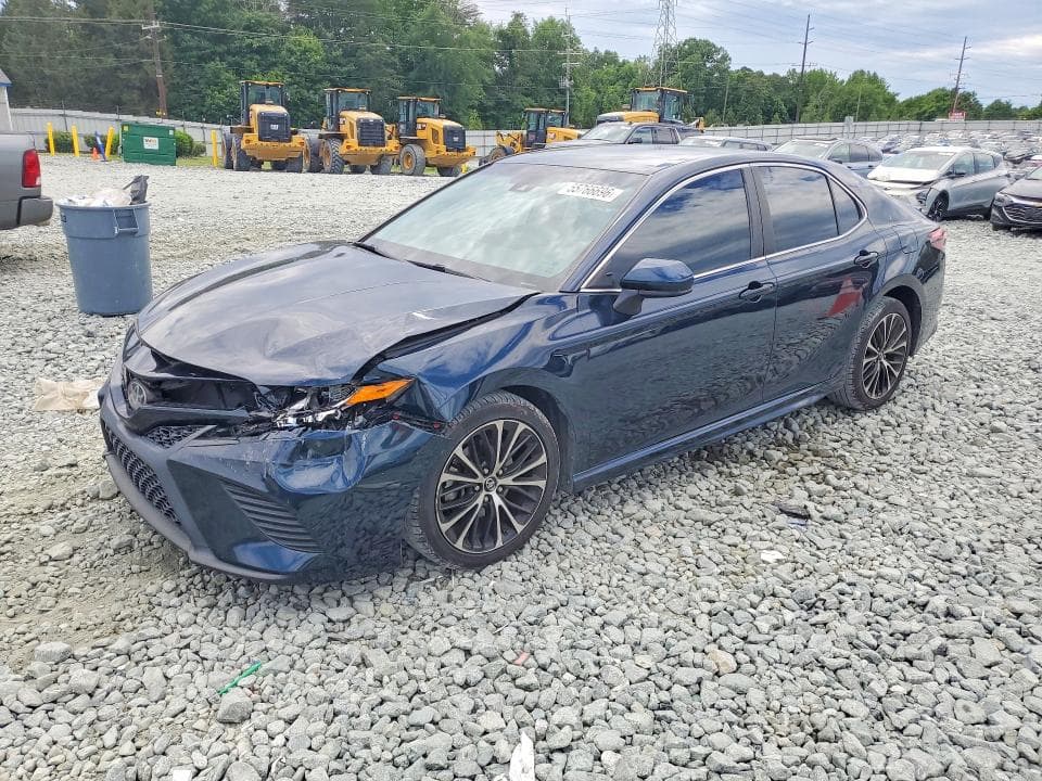 2018 TOYOTA CAMRY SE - 1