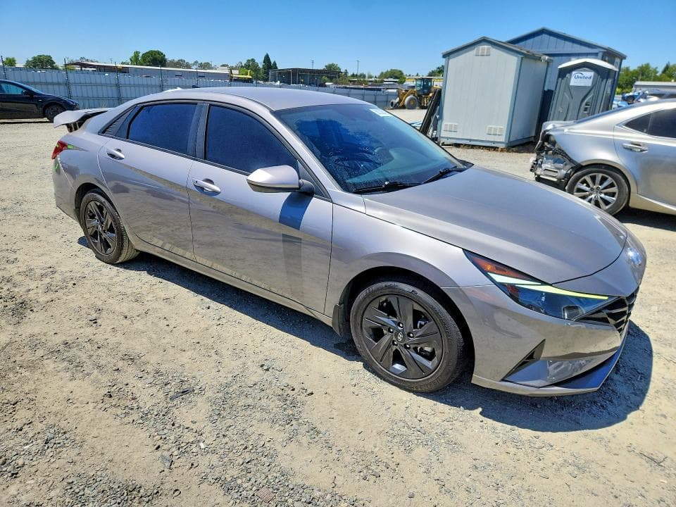 2023 HYUNDAI ELANTRA BLUE 4
