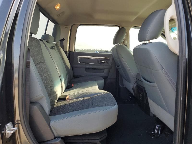 2018 RAM 1500 SLT 10