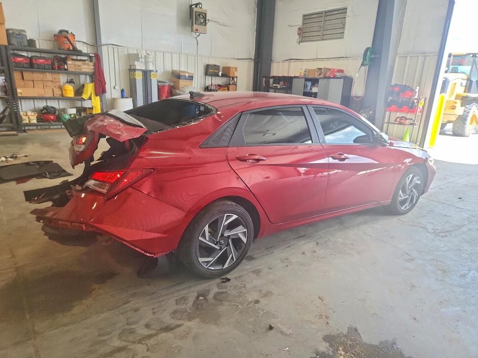 2025 HYUNDAI ELANTRA SEL SPORT 3