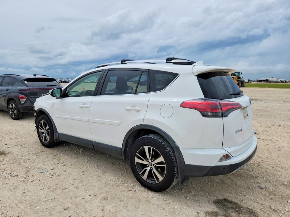 2017 TOYOTA RAV4 XLE 2