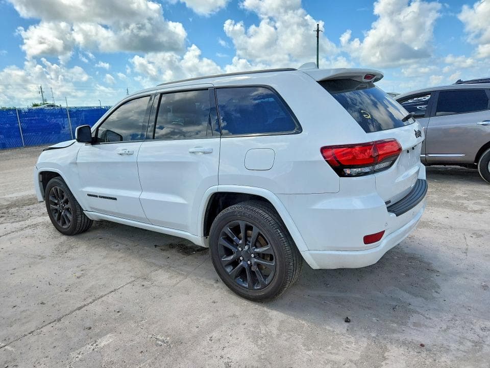 2021 JEEP GRAND CHEROKEE LAREDO 2