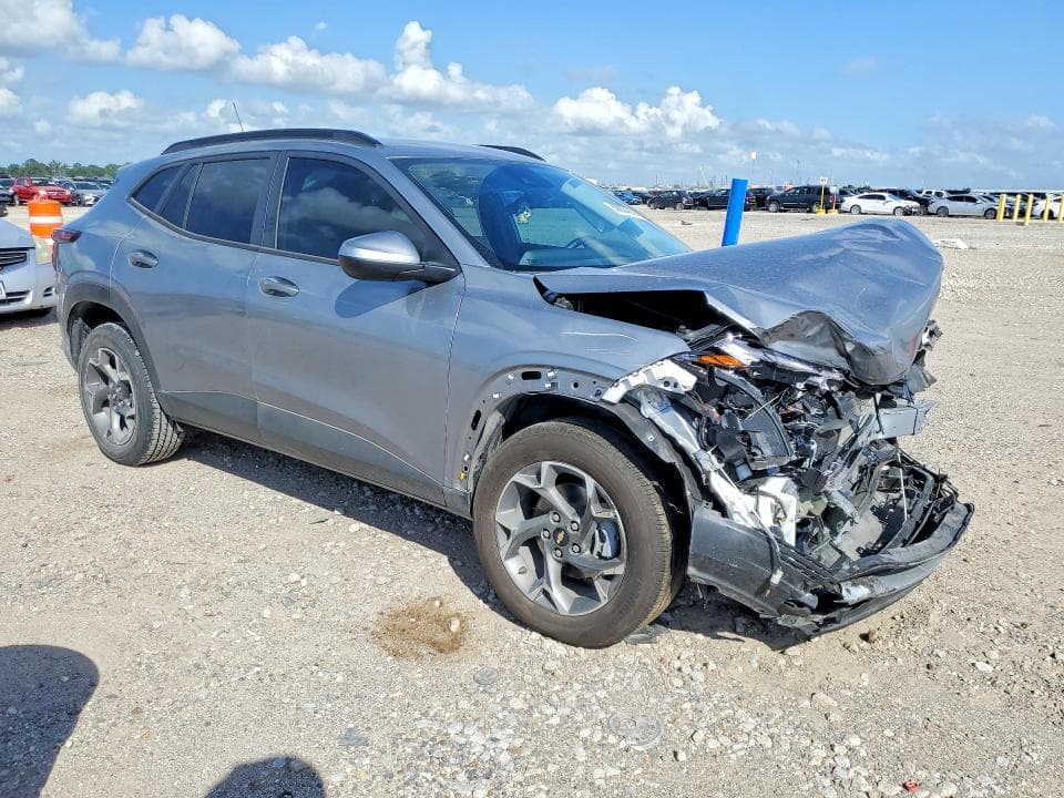 2026 CHEVROLET TRAX 1LT 4