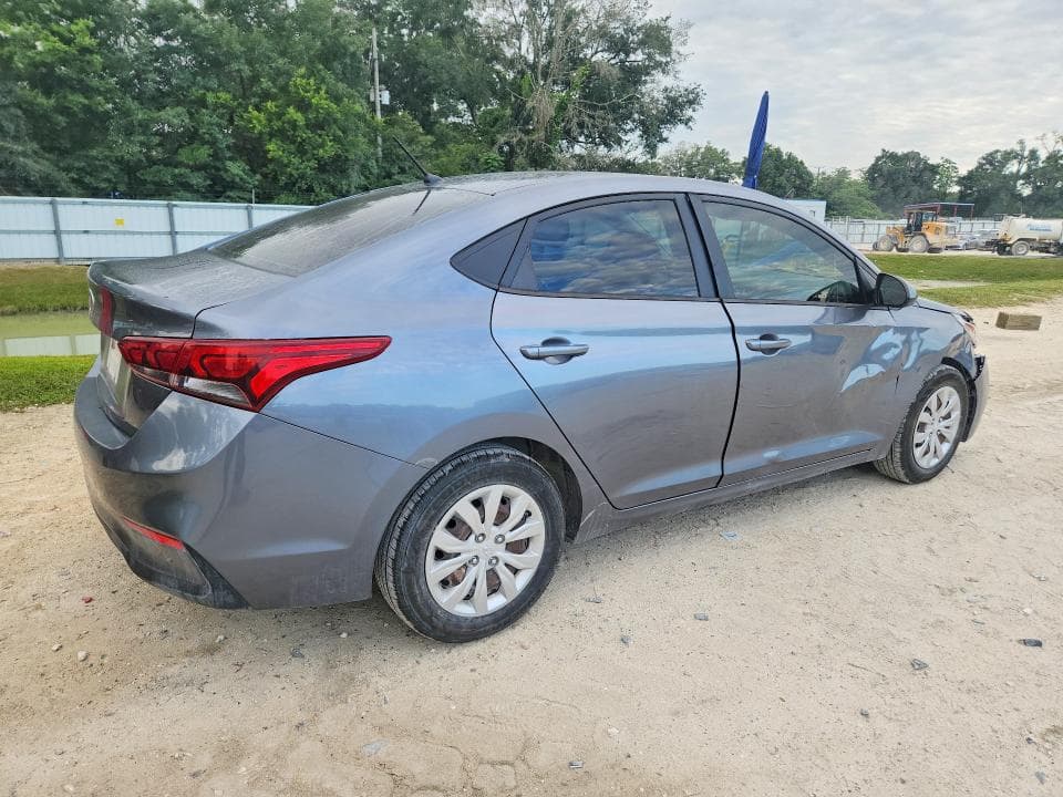 2020 HYUNDAI ACCENT SE 3
