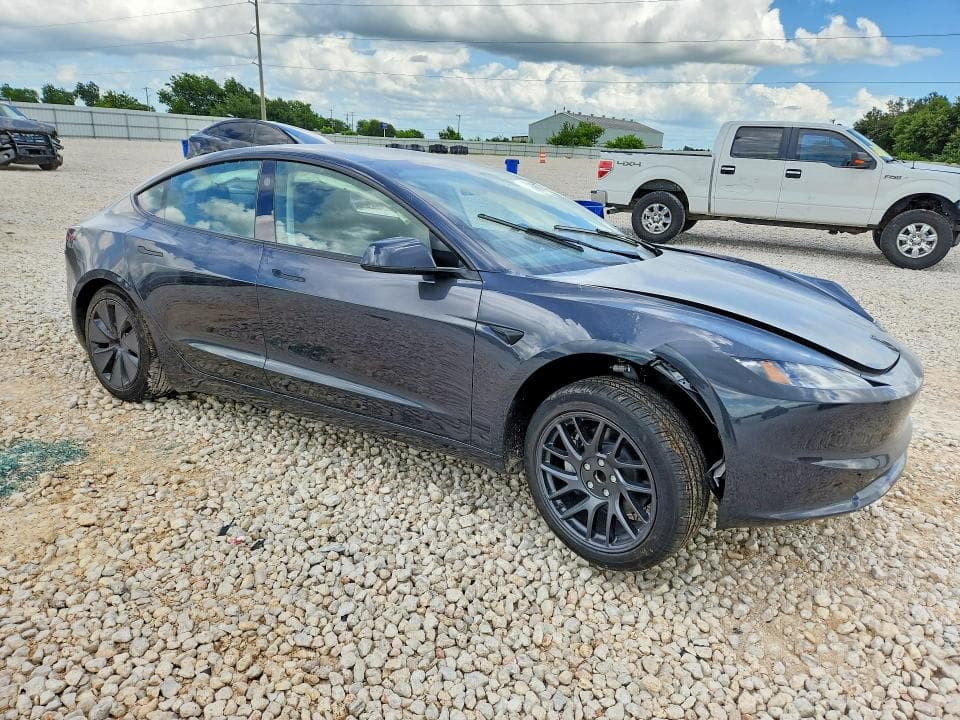 2026 TESLA MODEL 3 4