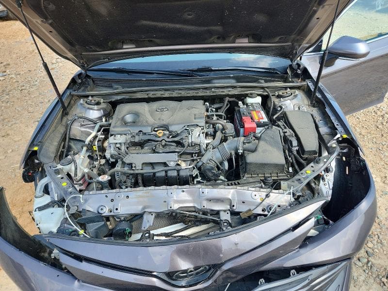 2020 TOYOTA CAMRY XLE 11
