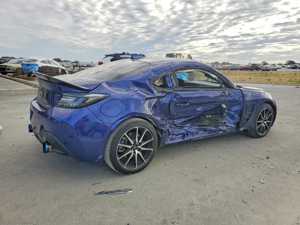 2023 TOYOTA GR86 BASE 3