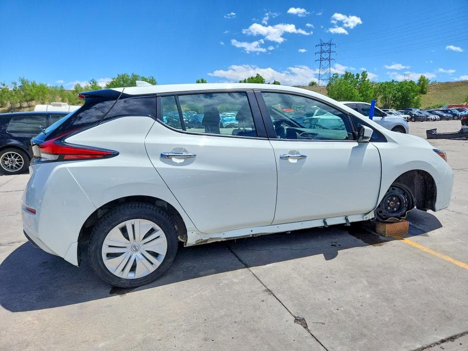 2025 NISSAN LEAF S 3