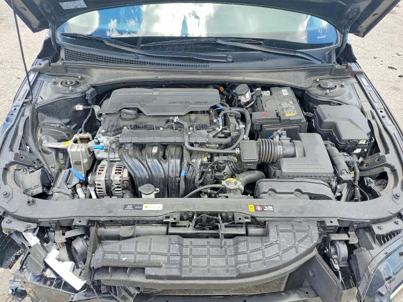2025 HYUNDAI ELANTRA SEL 11