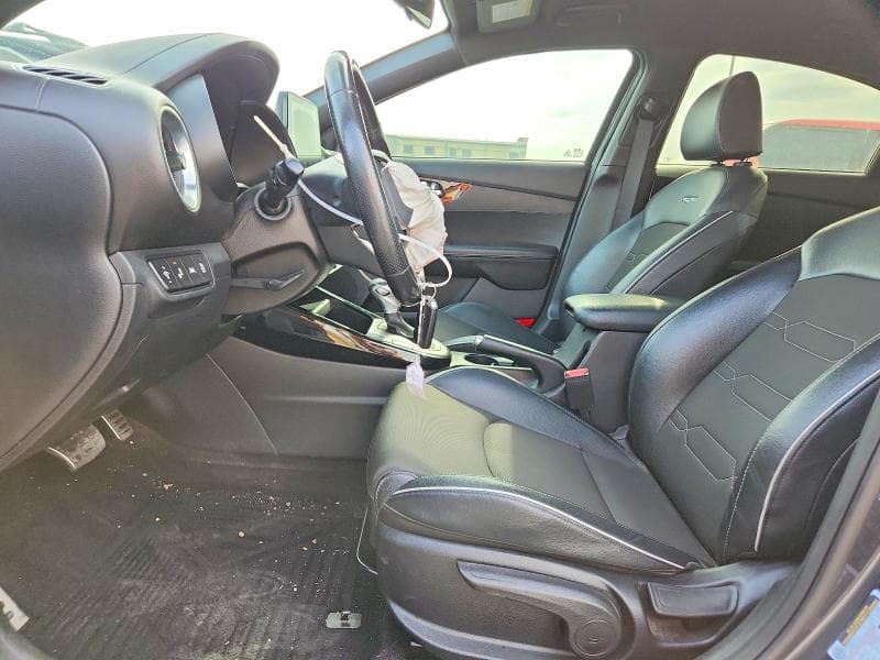2021 KIA FORTE GT LINE 7
