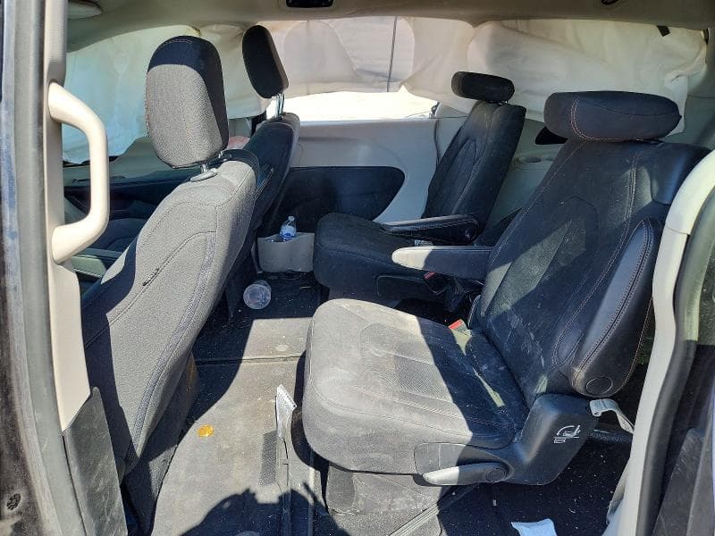 2019 CHRYSLER PACIFICA LX 11