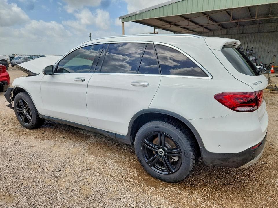 2020 MERCEDES-BENZ GLC 300 2