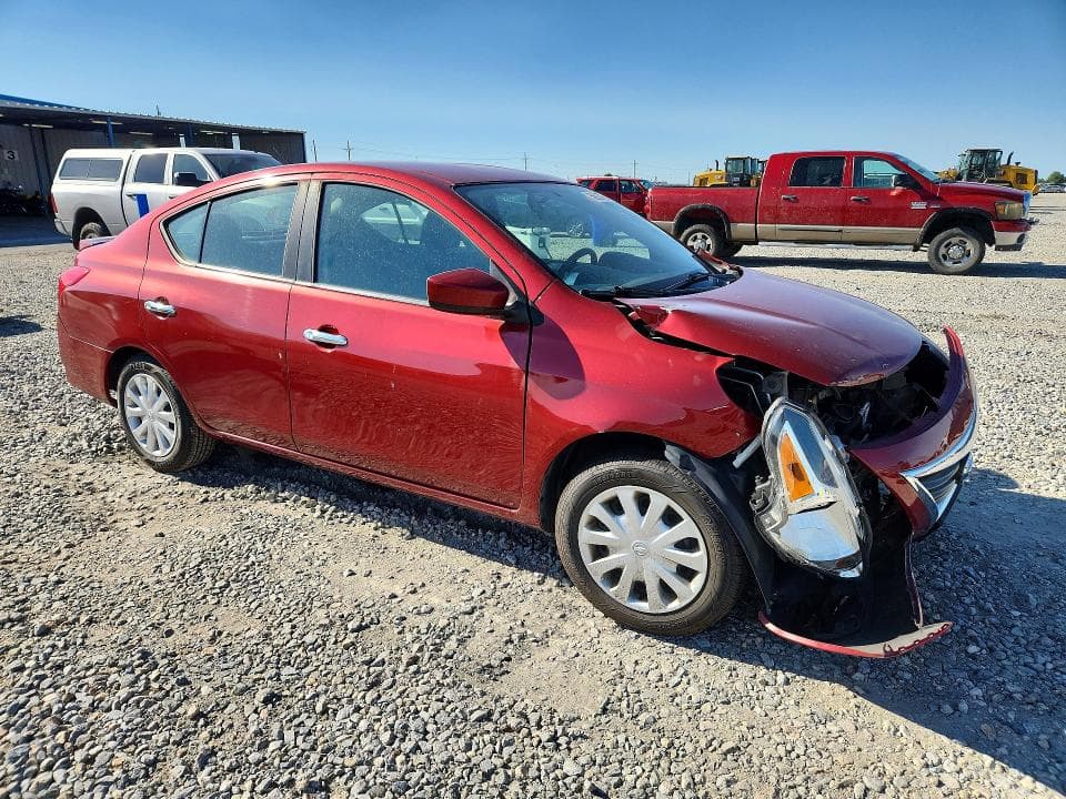 2019 NISSAN VERSA SV 4