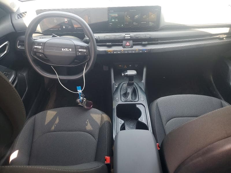 2025 KIA K4 LXS 8