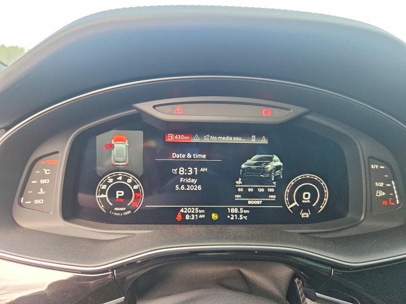 2023 AUDI RS Q8 9
