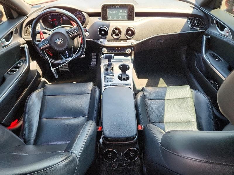 2019 KIA STINGER GT 8