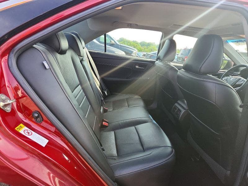 2017 TOYOTA CAMRY HYBRID XLE 10