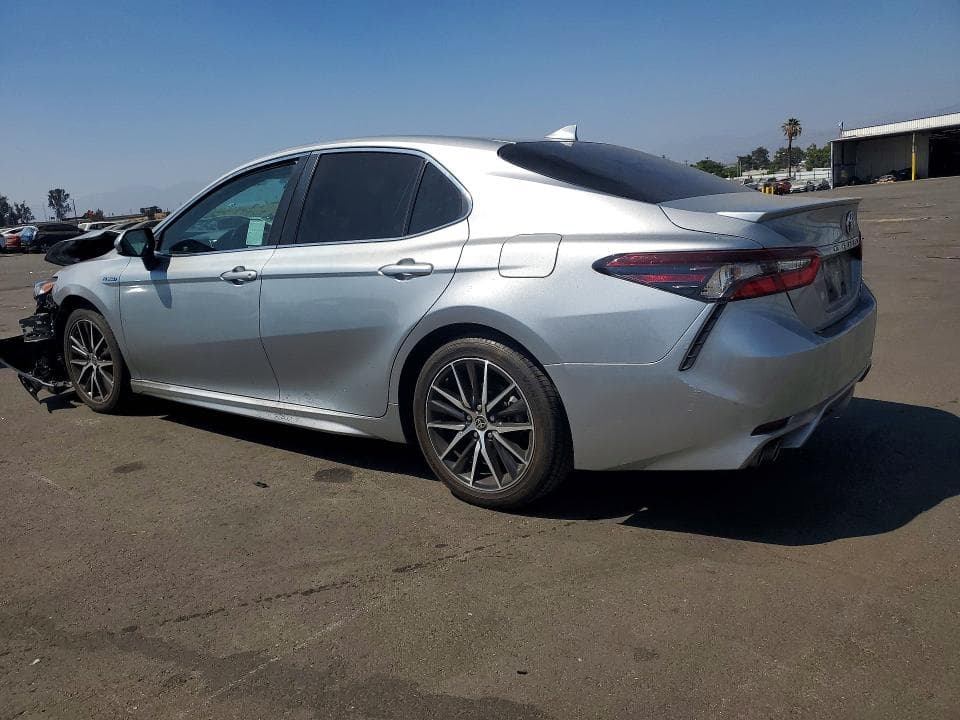 2021 TOYOTA CAMRY SE 2