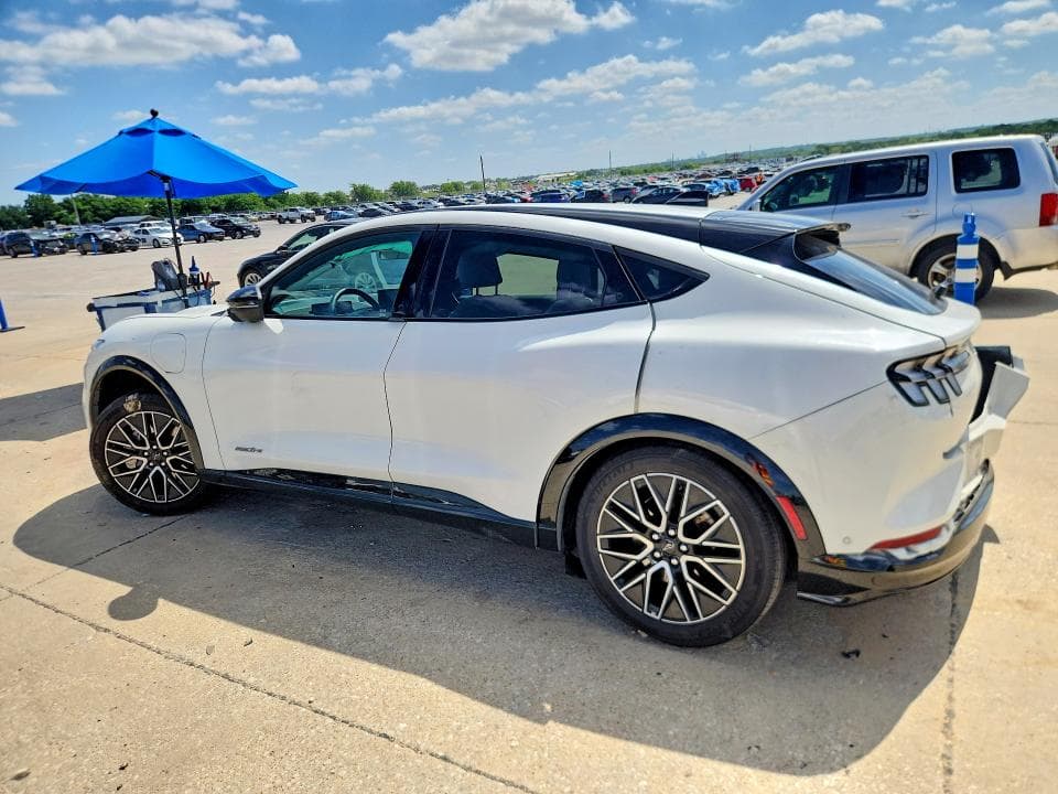 2024 FORD MUSTANG MACH-E PREMIUM 2