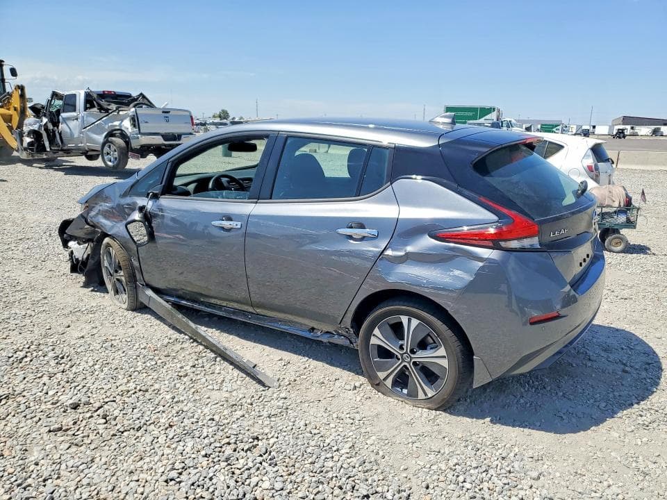 2021 NISSAN LEAF SV 2