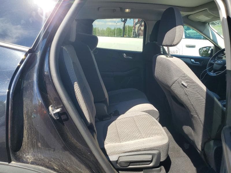 2021 FORD ESCAPE SE 11