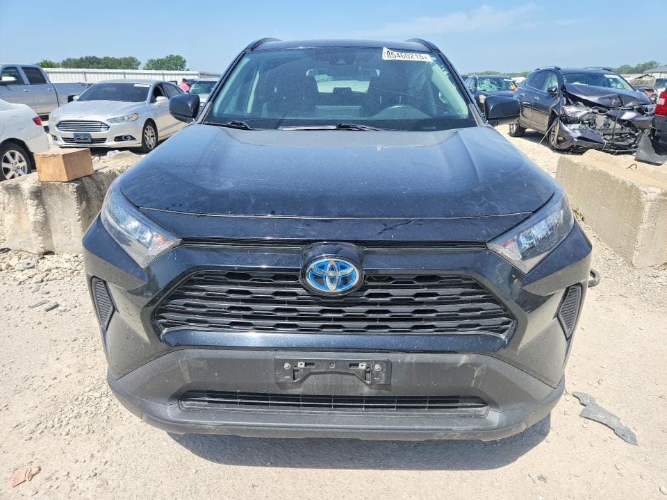 2020 TOYOTA RAV4 LE 5