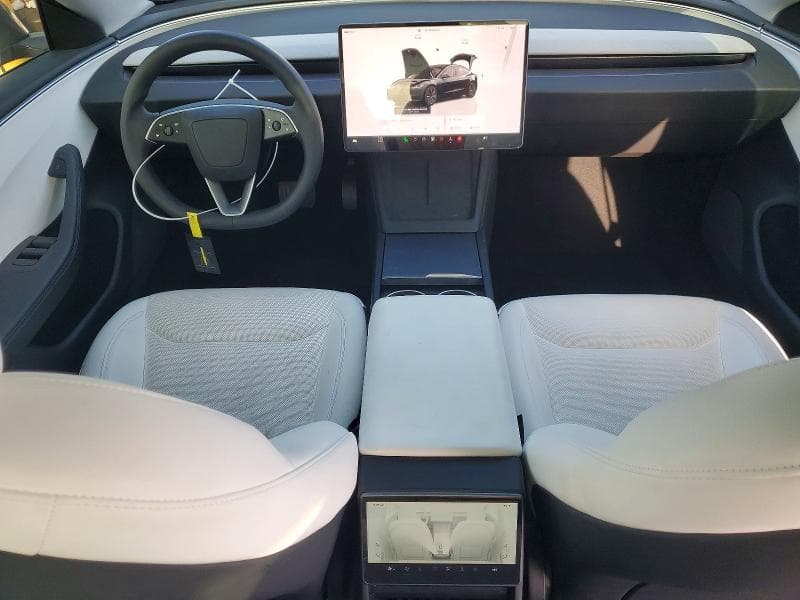2025 TESLA MODEL 3 8