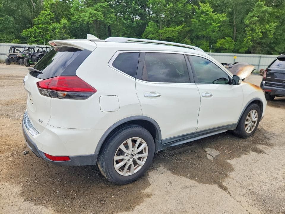2020 NISSAN ROGUE SV 3