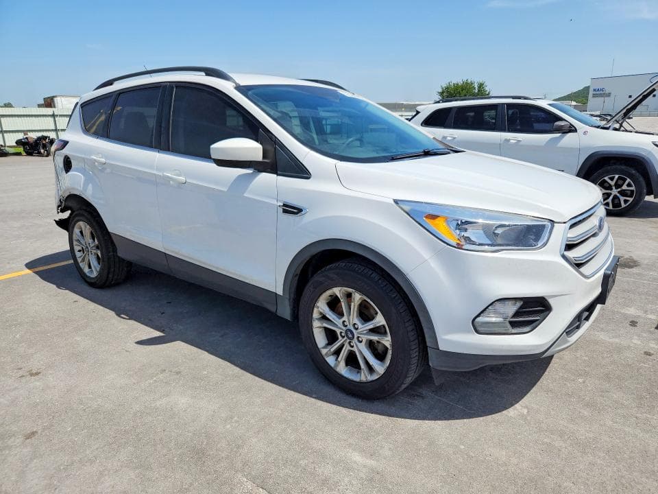 2018 FORD ESCAPE SE 4