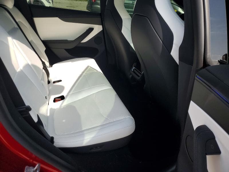 2026 TESLA MODEL Y 11