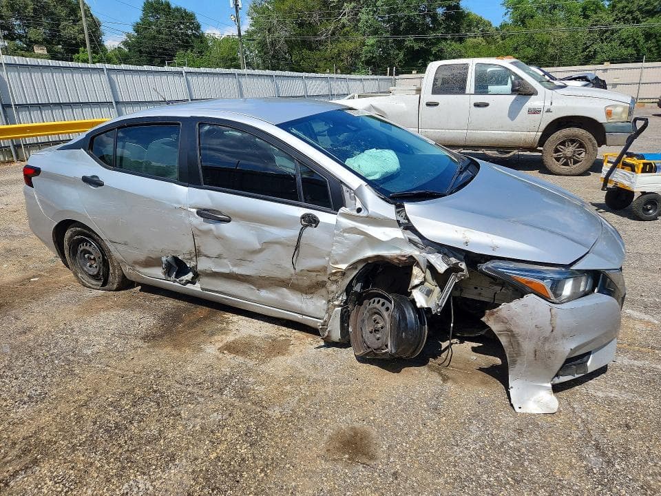 2021 NISSAN VERSA S 4