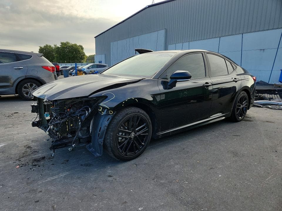 2025 TOYOTA CAMRY SE - 1