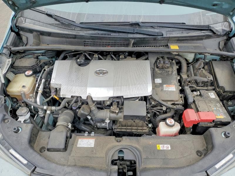2017 TOYOTA PRIUS THREE TOURING 11