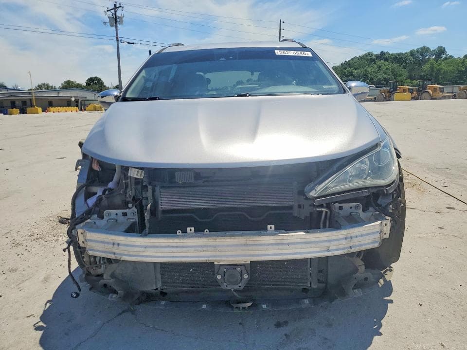 2017 CHRYSLER PACIFICA LIMITED 5