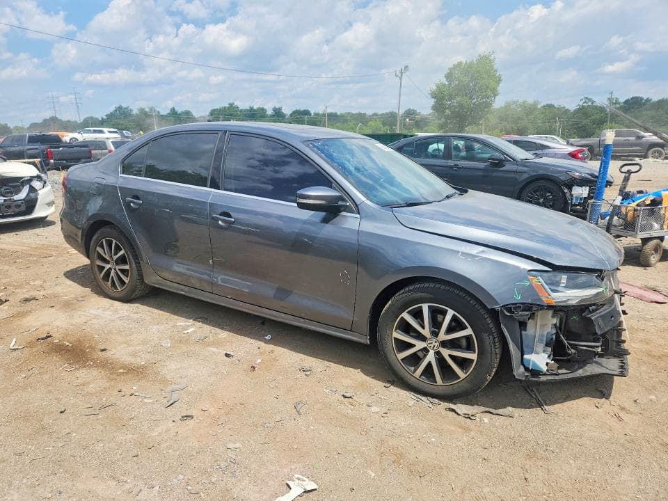 2017 VOLKSWAGEN JETTA SE SE 4