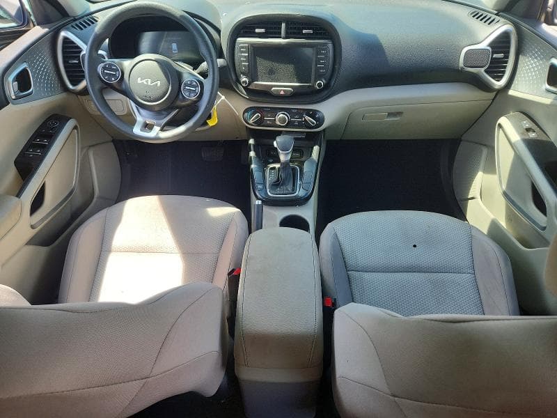 2025 KIA SOUL LX 8