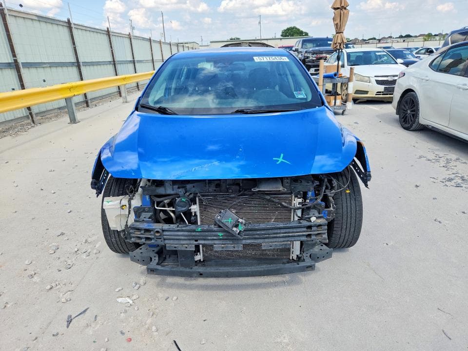 2020 NISSAN VERSA SV 5
