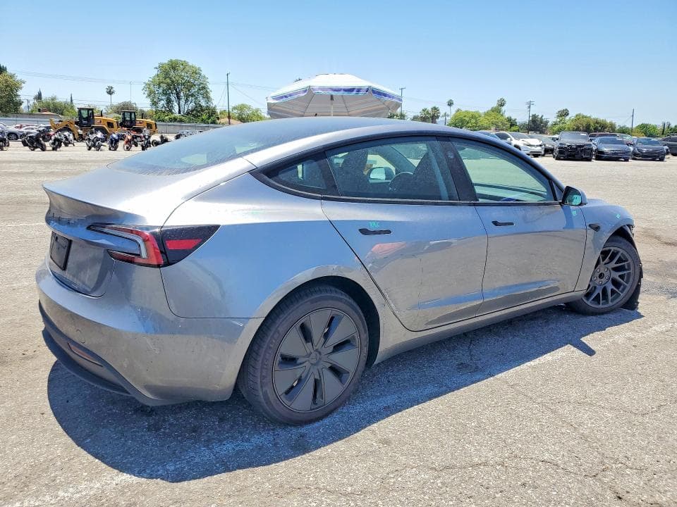 2026 TESLA MODEL 3 3